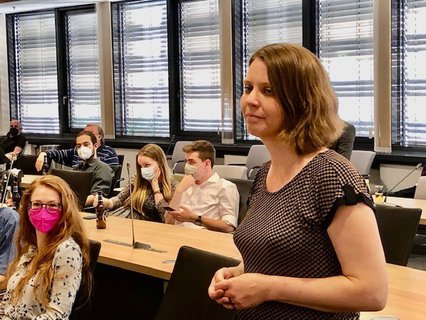 Petra Franke im Leverkusener Ratssaal